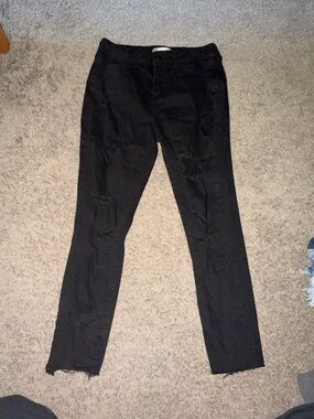 Classic Black Distressed Skinny Jeans SO